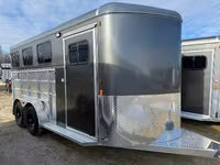 2026 Maverick Trailers Lite Deluxe Bumper Pull Horse Trailer — photo 2